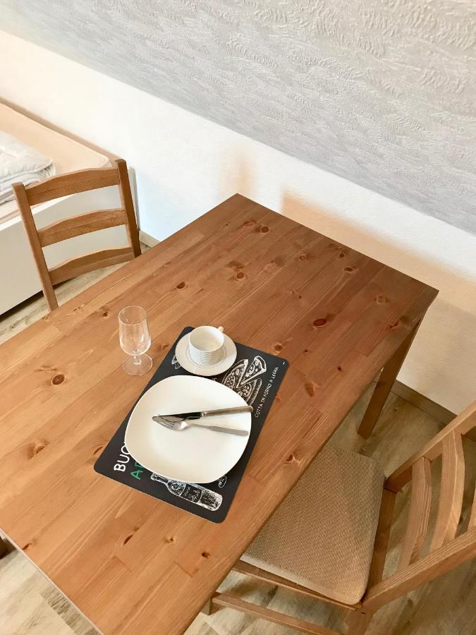 Apartment Topp Adult Only ชิลลิคช์ ภายนอก รูปภาพ